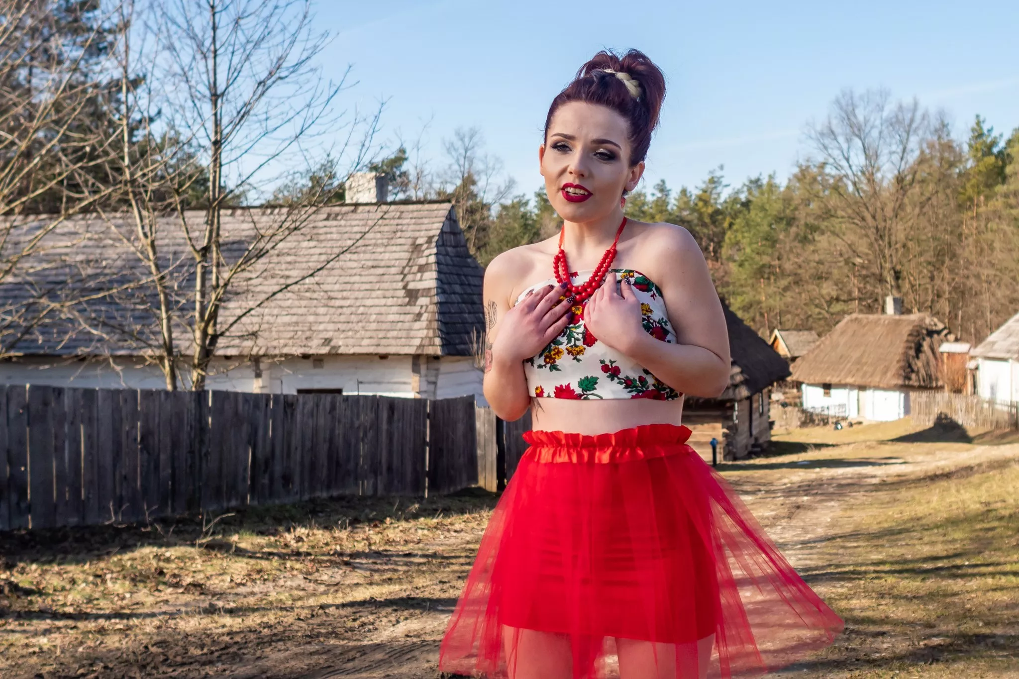 Tajemniczy projekt wokalistki disco polo podbije rynek muzyczny? Artystka rozwija skrzydła! 